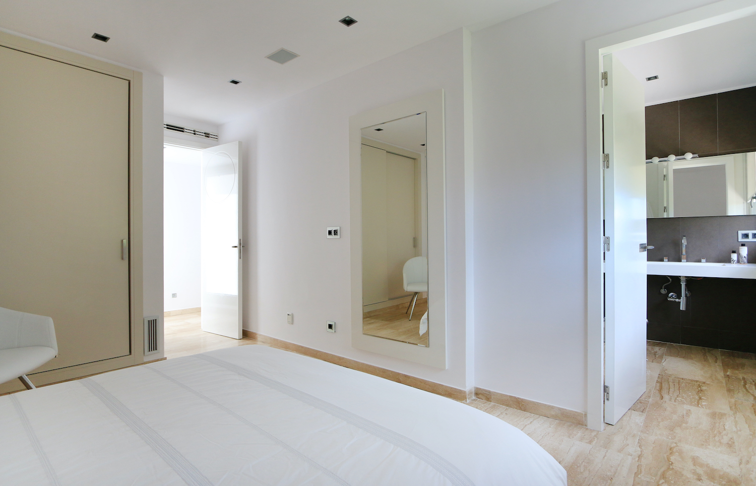 Villa Bellows
