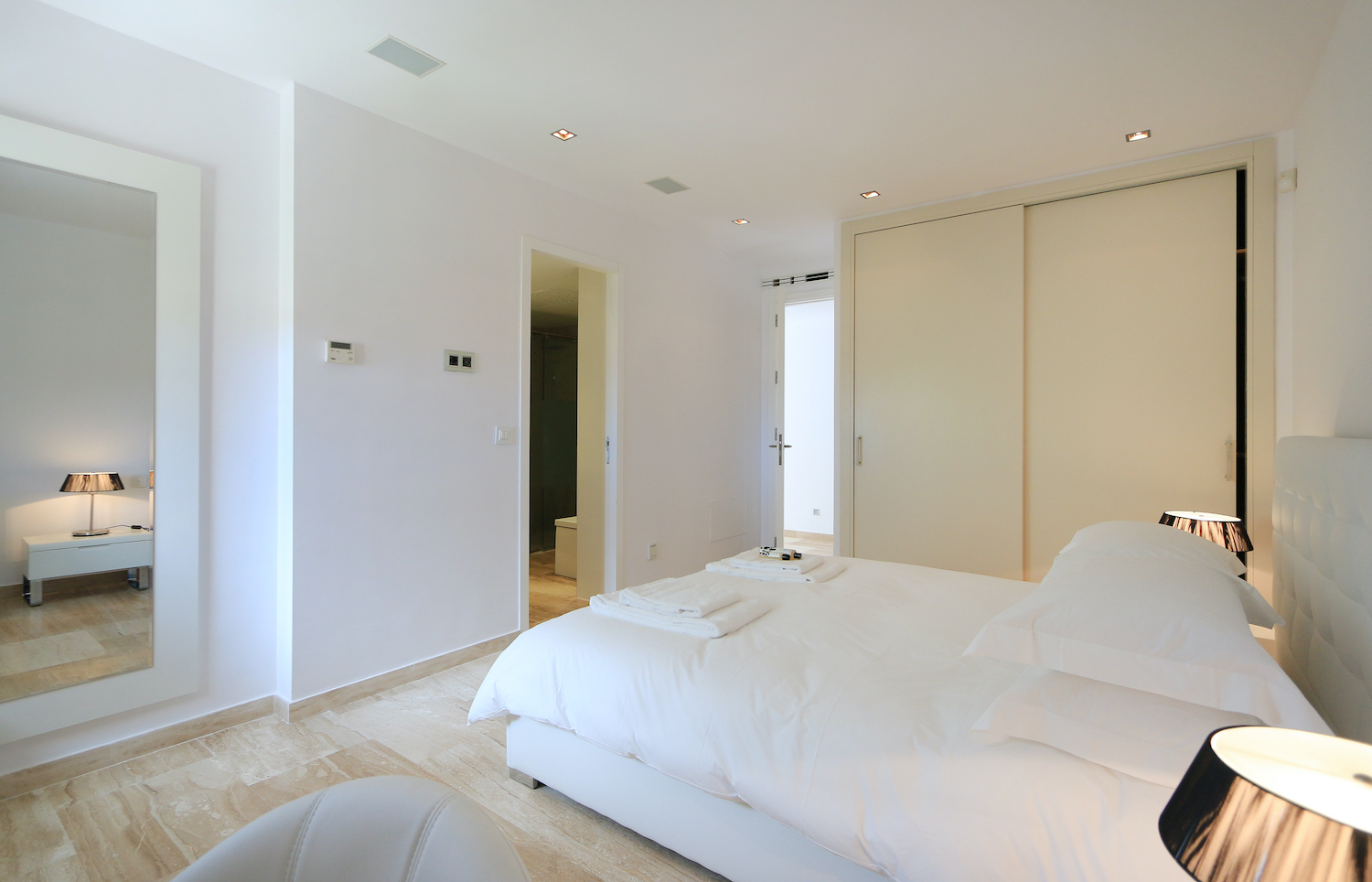 Villa Bellows