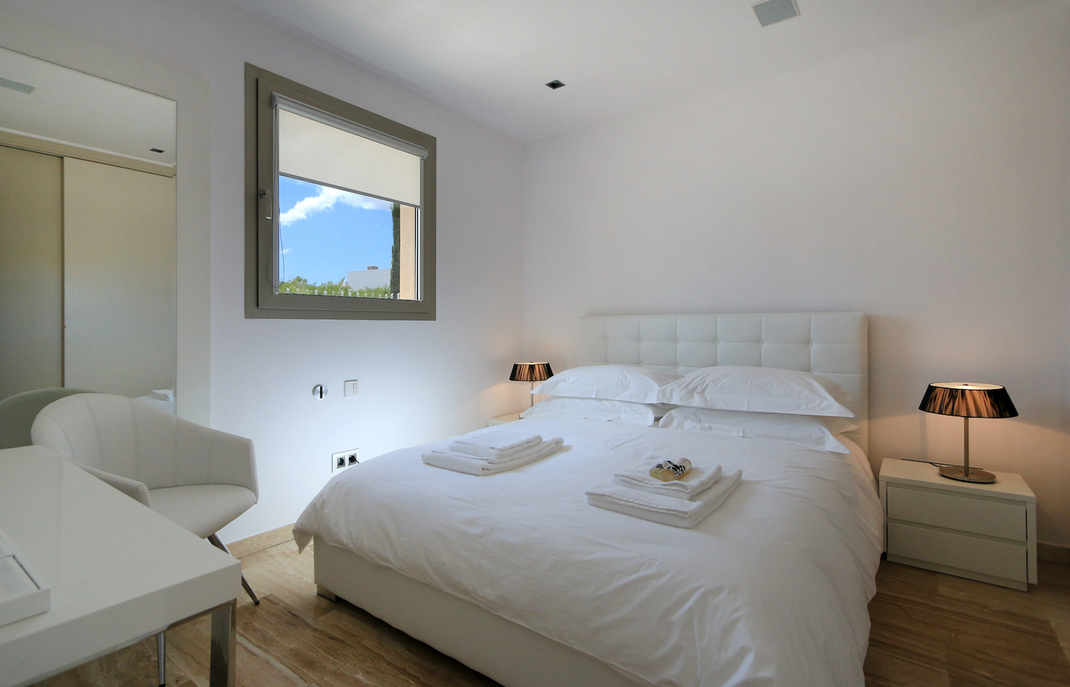 Villa Bellows