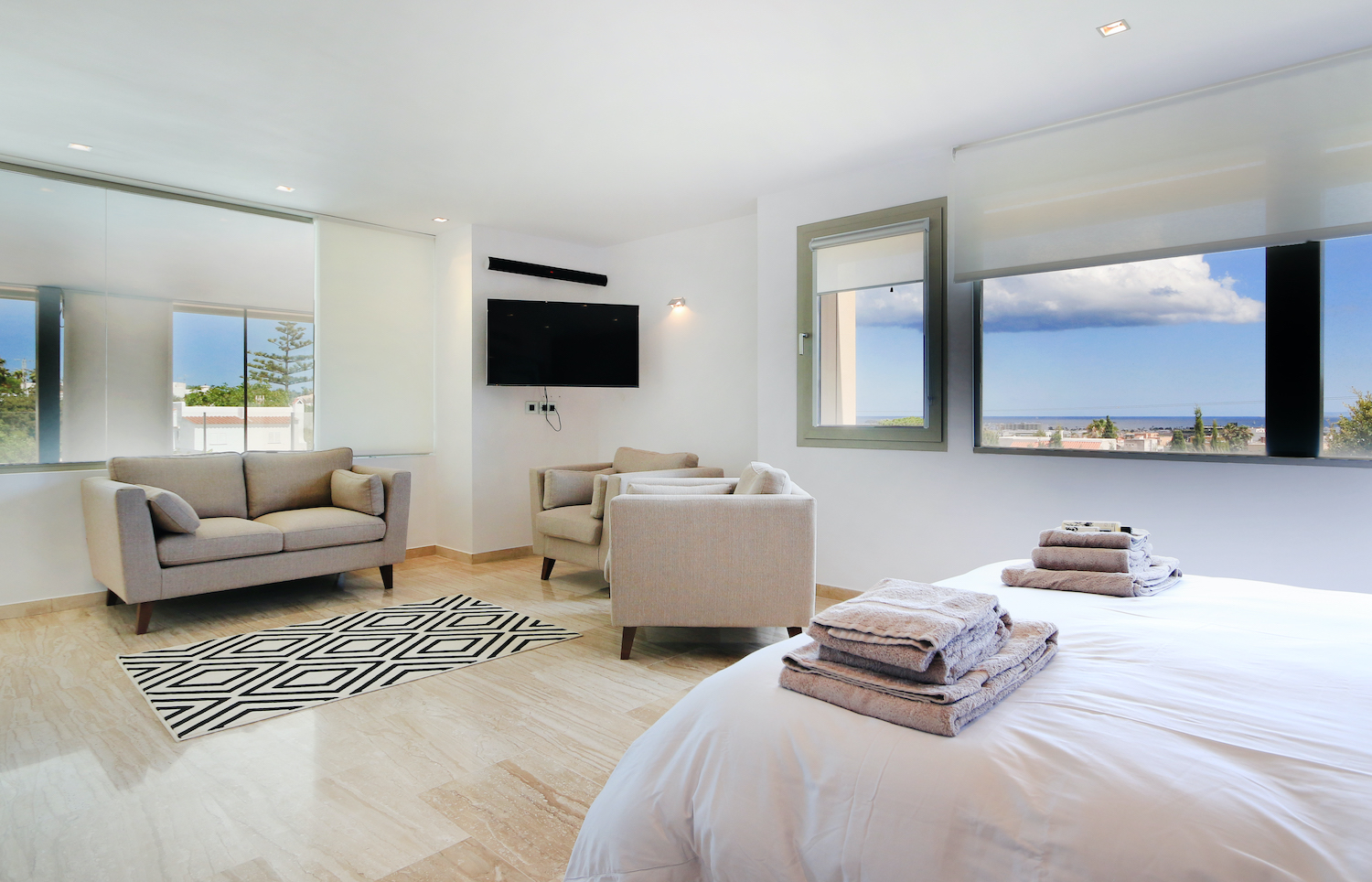 Villa Bellows