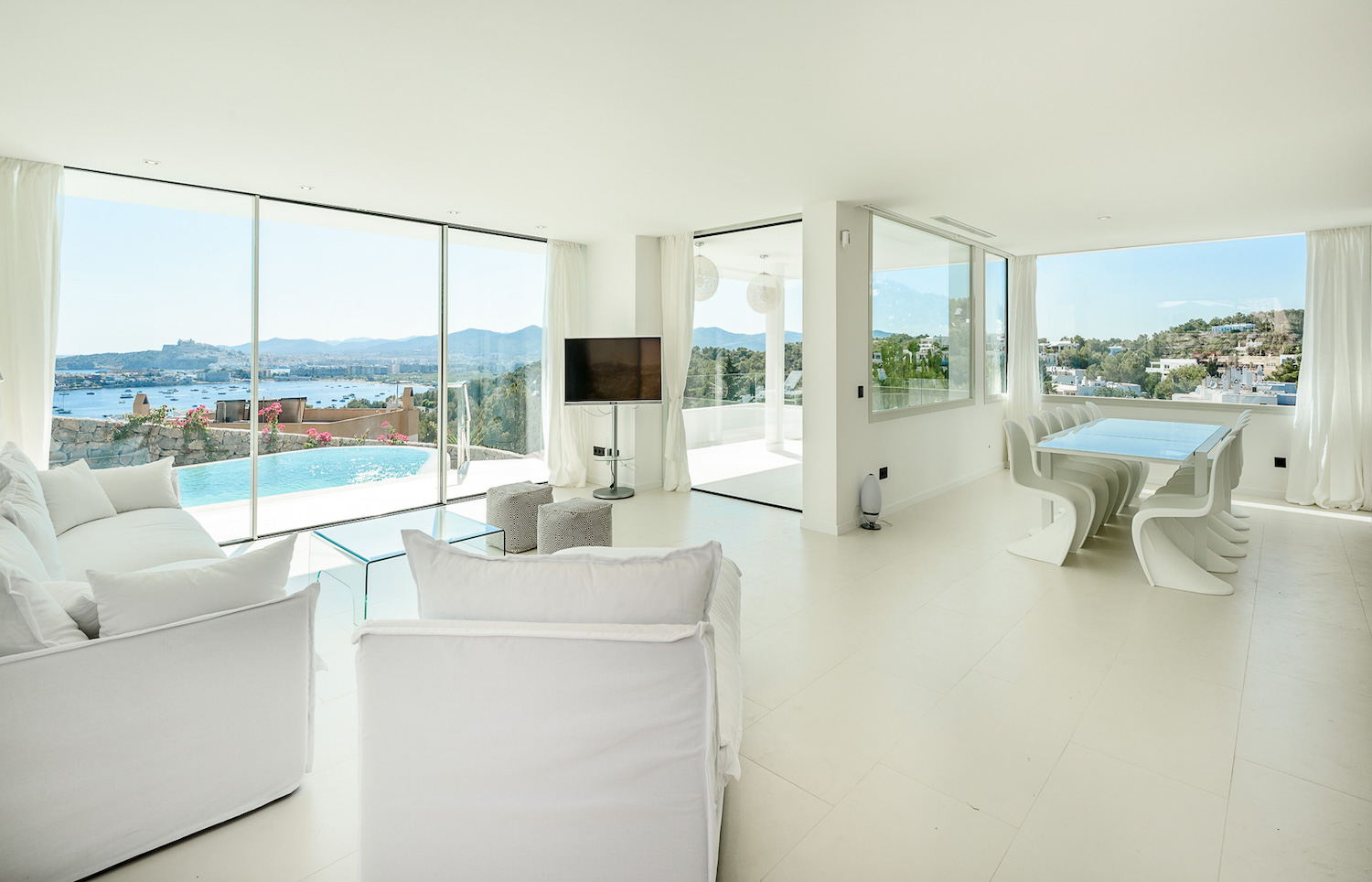 Villa Equis